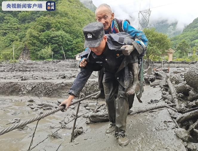 四川雅安寶興縣多處受災 受災群眾已全部轉移安置