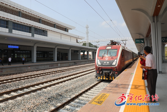 浦梅、興泉鐵路寧化段正式開通運(yùn)營