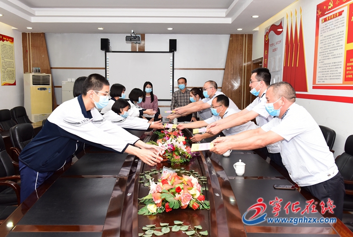 寧化稅務：24年資助貧困生1500多名