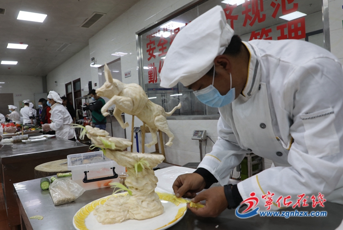 “八閩美食嘉年華·十萬吃客下寧化”寧化特色美食宴烹飪大賽開賽