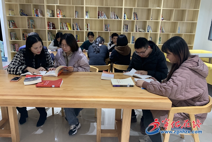 寧化城南:開展“清風(fēng)”讀書會(huì),提升干部能力素質(zhì)