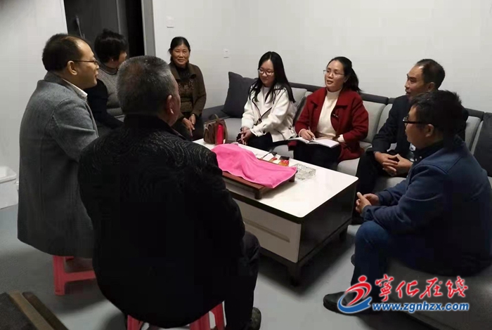 淮土鎮:綜治維穩保發展 民情夜談促和諧