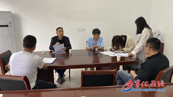 寧化安遠(yuǎn)鎮(zhèn)：兩小時(shí)為工人討薪五萬多元