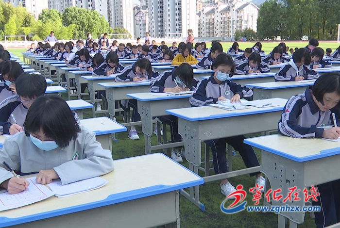 【喜迎二十大】寧化六中舉辦師生現場書法展示活動