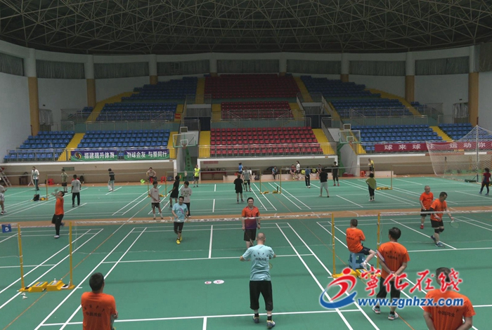 寧化縣乒羽協(xié)會(huì)舉行2022年“鄉(xiāng)村振興杯”羽毛球和乒乓球團(tuán)體賽