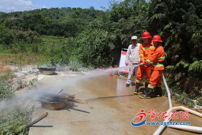 寧化縣物資總公司開展火災事故應急演練