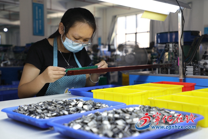 寧化億穗電子：趕訂單 忙生產(chǎn)