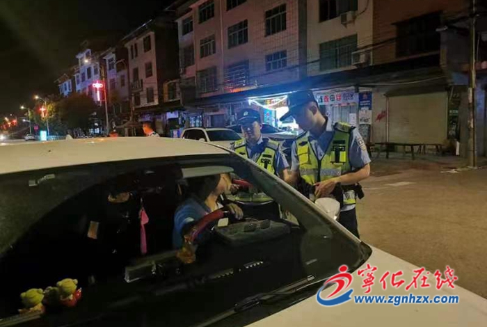 寧化石壁：夜巡走訪護平安