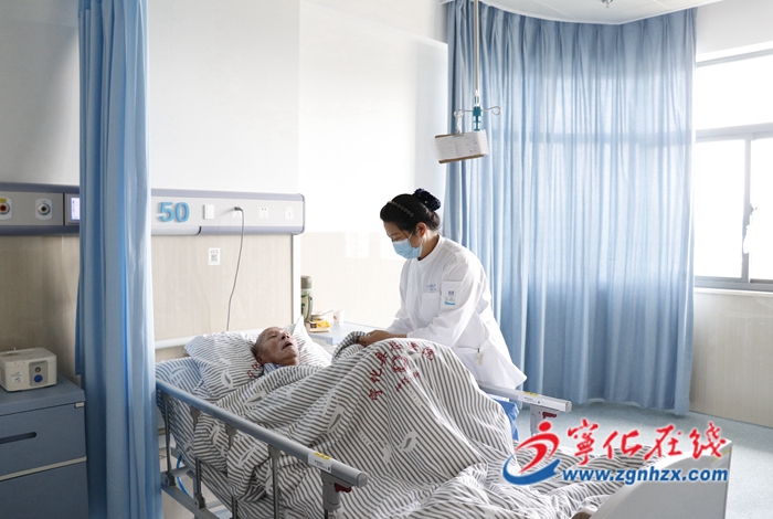 寧化：“無(wú)陪護(hù)病房”紓解家屬“陪護(hù)難”