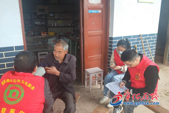 寧化縣總醫院淮土分院黨支部開展家庭醫生簽約巡診服務