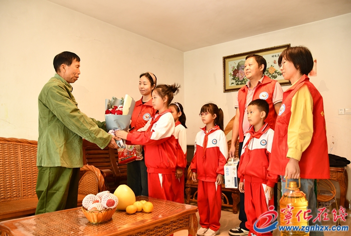 寧化多樣化開展重陽獻愛心活動