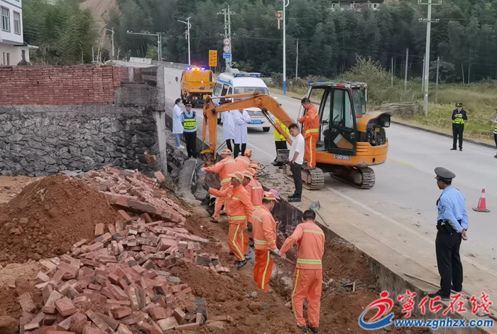 寧化公路分中心開展聯(lián)合違法整治行動