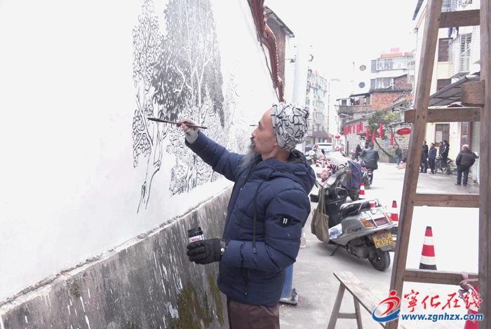 寧化:手繪墻畫重現(xiàn)古城古景