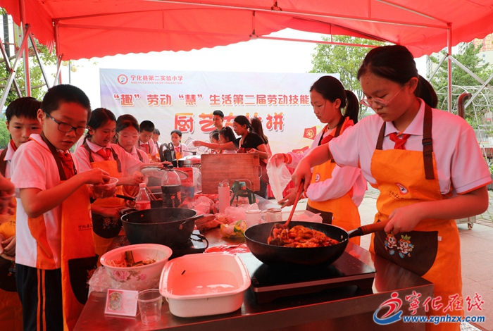 寧化:學生積極參加勞動實踐活動迎“五一”