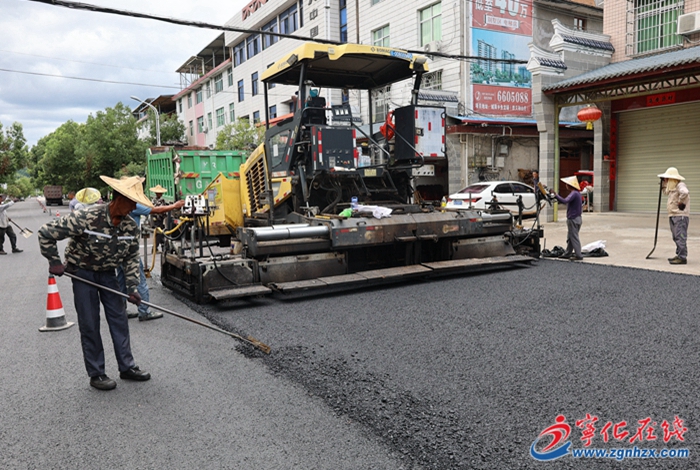 安樂鎮：“白改黑”工程鋪就鄉村“幸福路”