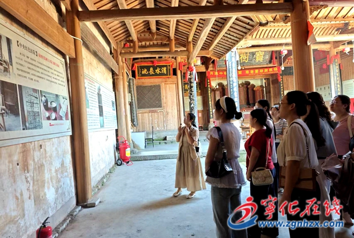 翠江鎮(zhèn)開展中央紅軍從寧化出發(fā)長征主題周活動