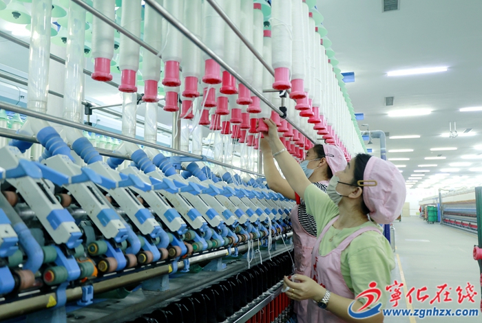 寧化：紡織生產忙