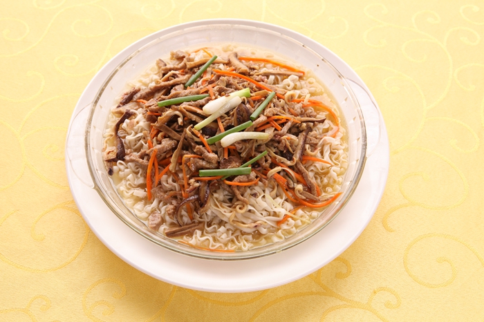 中華名小吃：伊府面