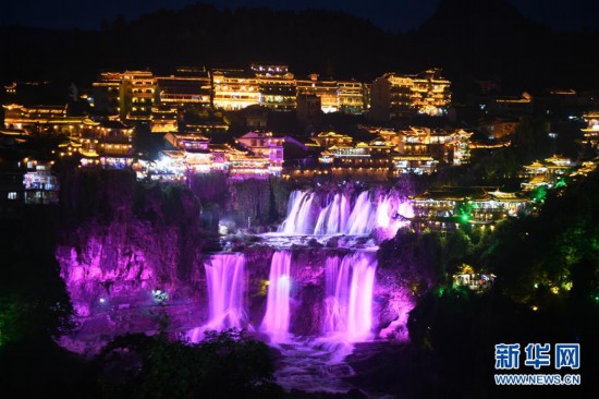 夏夜古鎮(zhèn)美