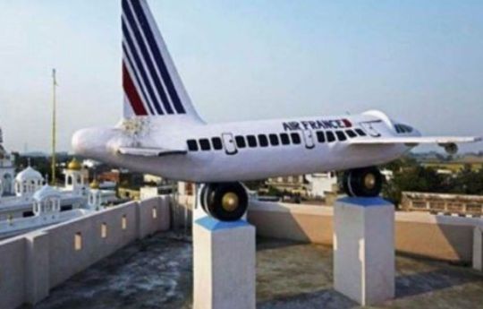 印度現“土豪村”，每家每戶房頂都停有飛機，經濟實力堪比迪拜